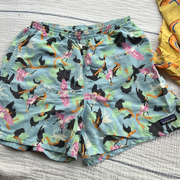 Patagonia baggies men size small. Two pairs - Picture 4 of 5